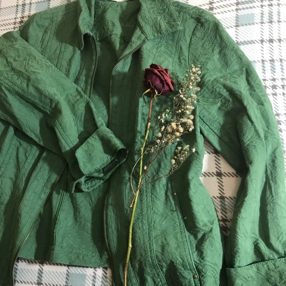 Jacket 🍃 - Picture 3 of 6